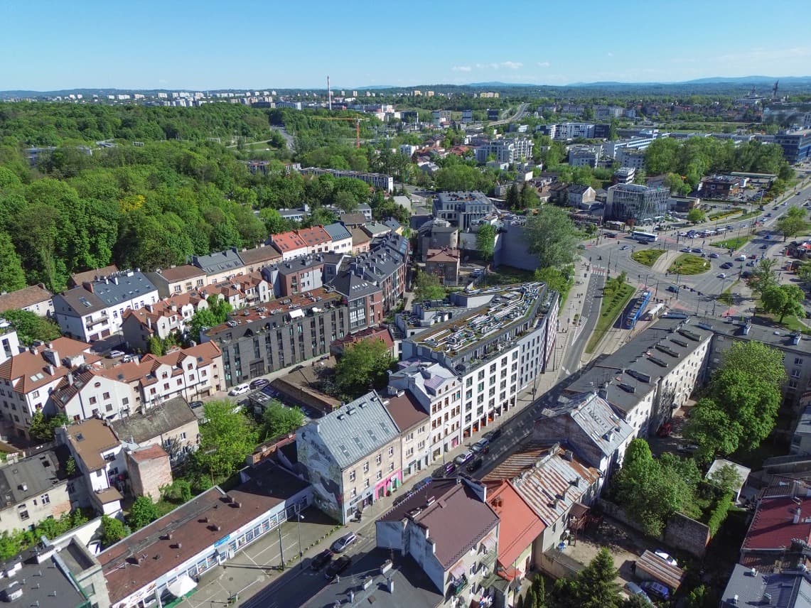 Aerial view of Kalwaryjska 77 and the Stare Podgórze district
